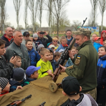 Арселоровцы в гостях у защитников Украины