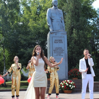 В знак уважения и огромной благодарности