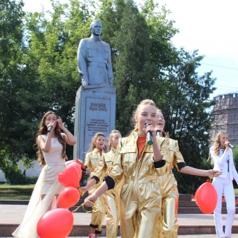 В знак уважения и огромной благодарности