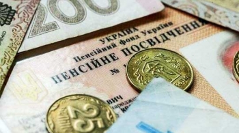 Чи залежить розмір пенсії від кількості років страхового стажу?