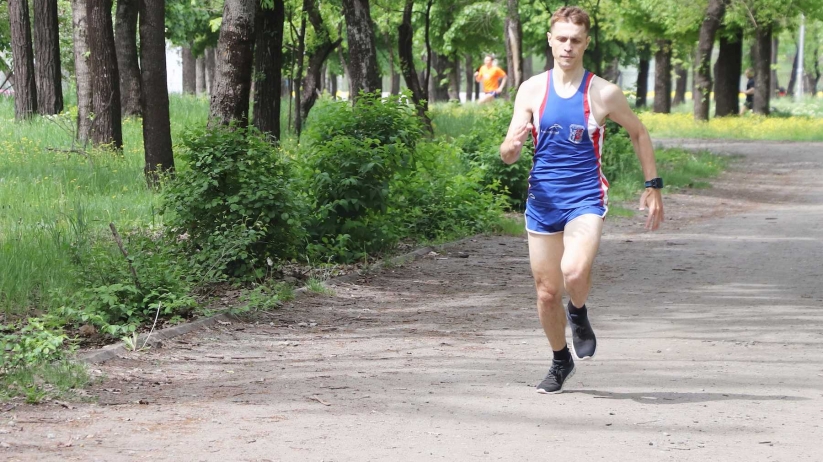 Легкоатлетический кросс: чемпионами стали конвертерщики