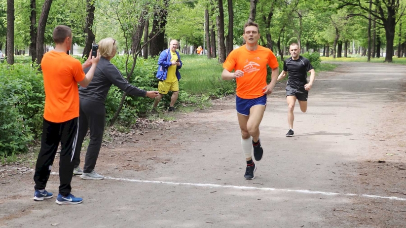 Легкоатлетический кросс: чемпионами стали конвертерщики