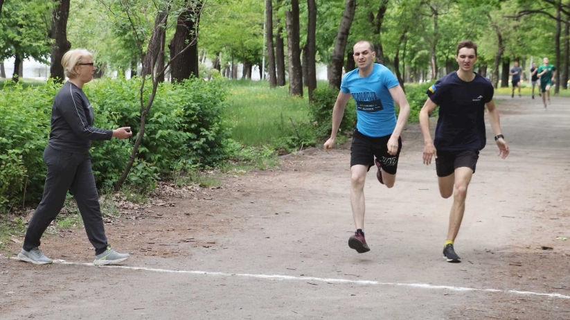 Легкоатлетический кросс: чемпионами стали конвертерщики