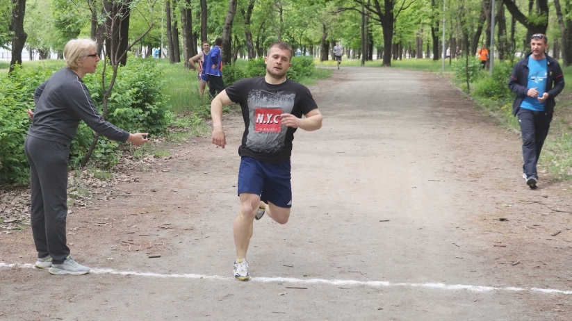 Легкоатлетический кросс: чемпионами стали конвертерщики