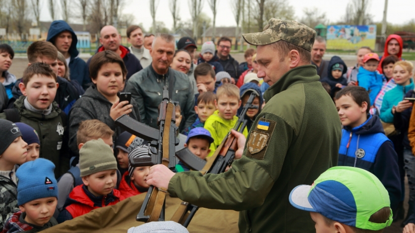 Арселоровцы в гостях у защитников Украины